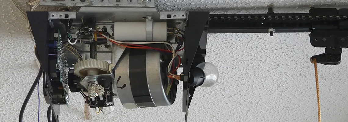 Sliding Garage Door Humming Noise Repair in Lehigh Acres, Florida