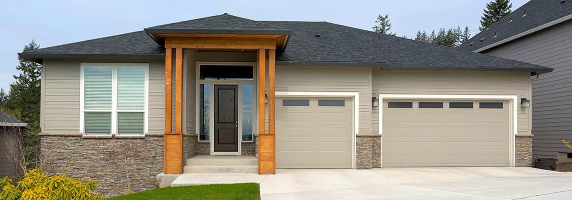 Repair Shaky Garage Door When Closing in Lehigh Acres, Florida